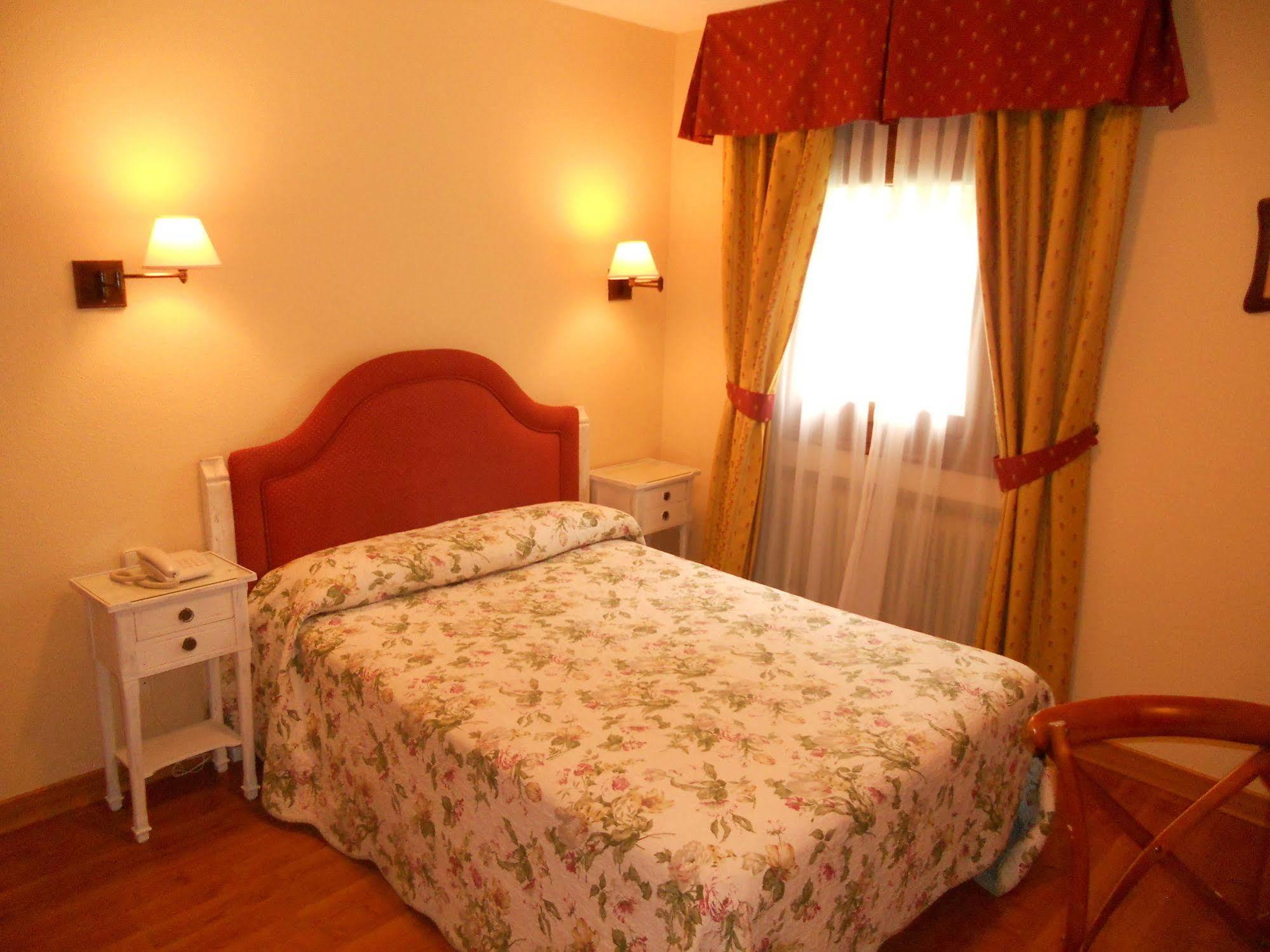 Hotel Rural Las Postas Navacerrada Luaran gambar